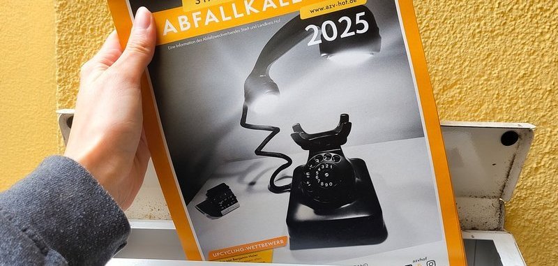 Abfallkalender 2025 wird verteilt | Stadt Münchberg